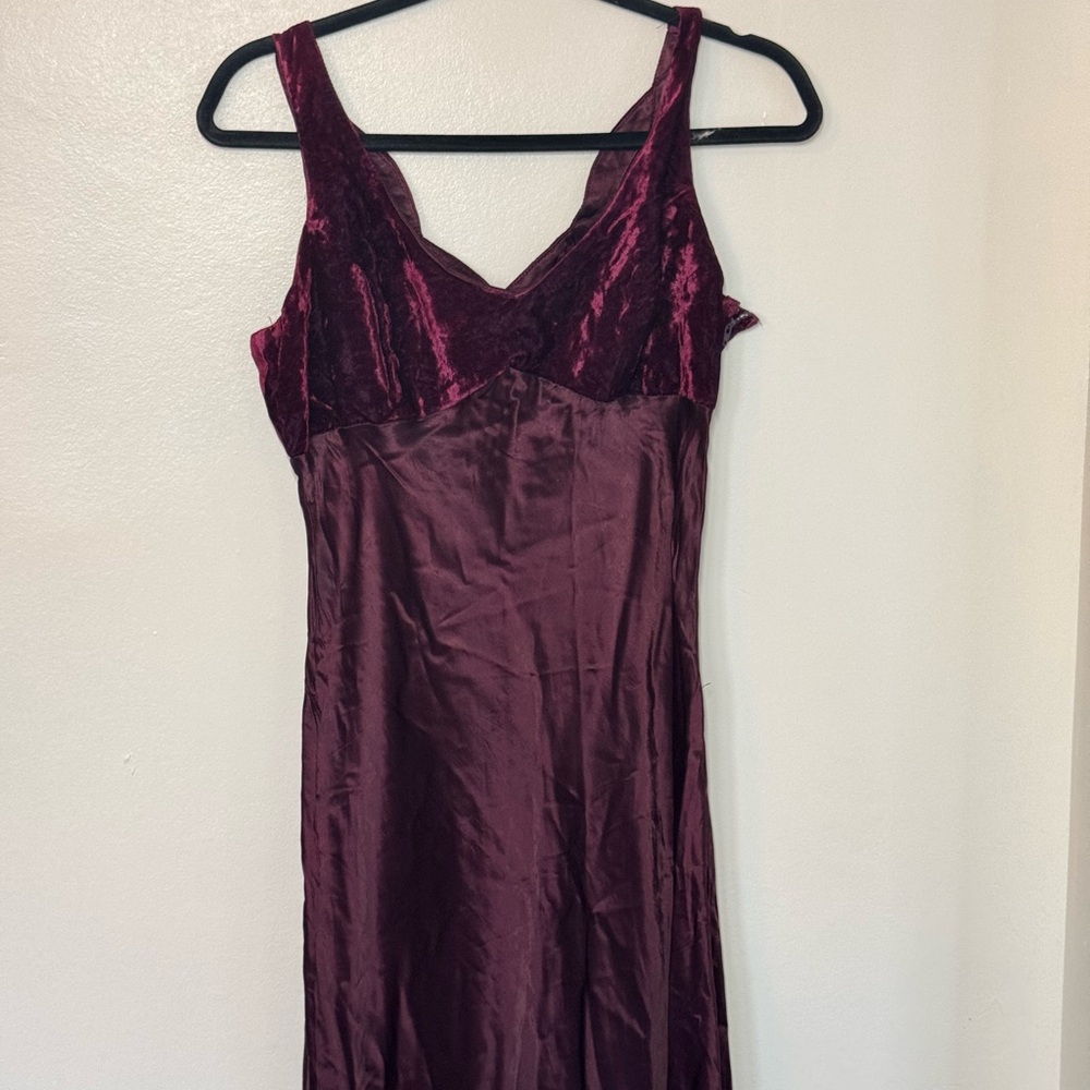 Women's Satin & Velvet Slip Dress - Burgundy